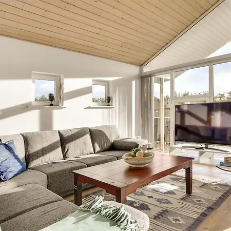Lirim - 50m From The Sea By Interhome