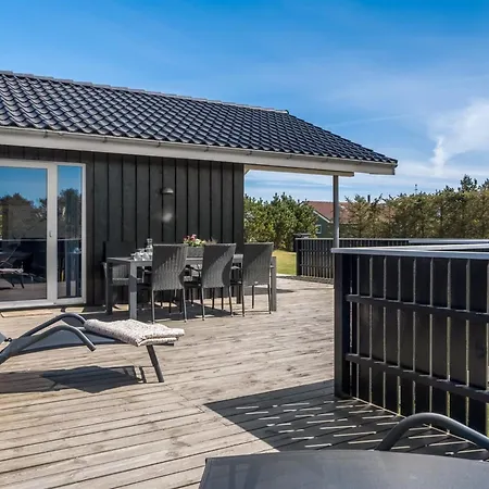 Lirim - 50m From The Sea By Interhome *